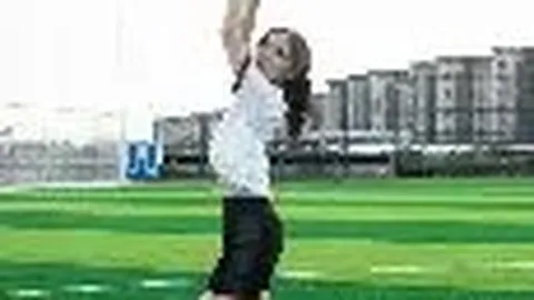 “湖人双星未来可期：詹姆斯与东契奇或并肩作战”